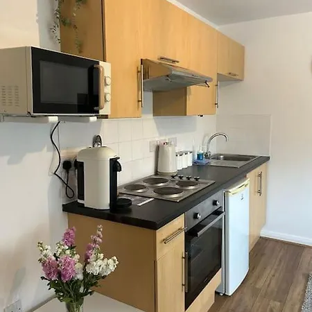 Apartament Canal Apartments, Canal View, Temple Meads Station - 10 Minutes Bristol