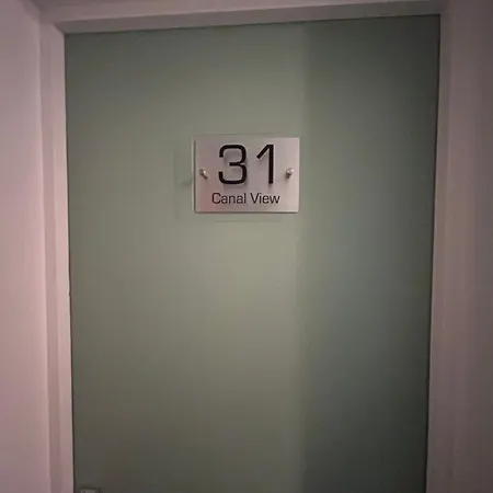 Apartament Canal Apartments, Canal View, Temple Meads Station - 10 Minutes