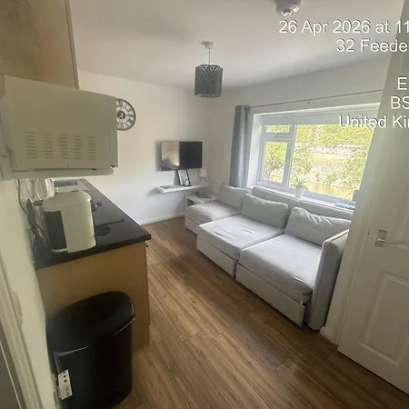 Canal Apartments, Canal View, Temple Meads Station - 10 Minutes Apartment