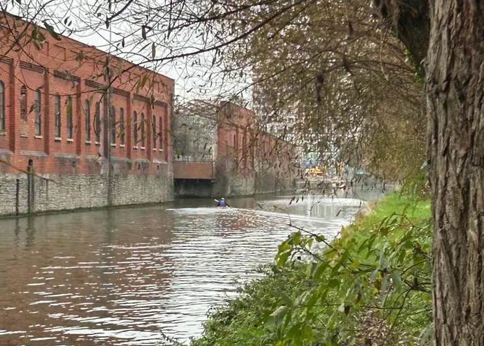 Canal Apartments, Canal View, Temple Meads Station - 10 Minutes Apartment